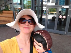 Nina Powers (Dagmar Janssen) begleitet euch mit viel Spaß durch die Tour!
